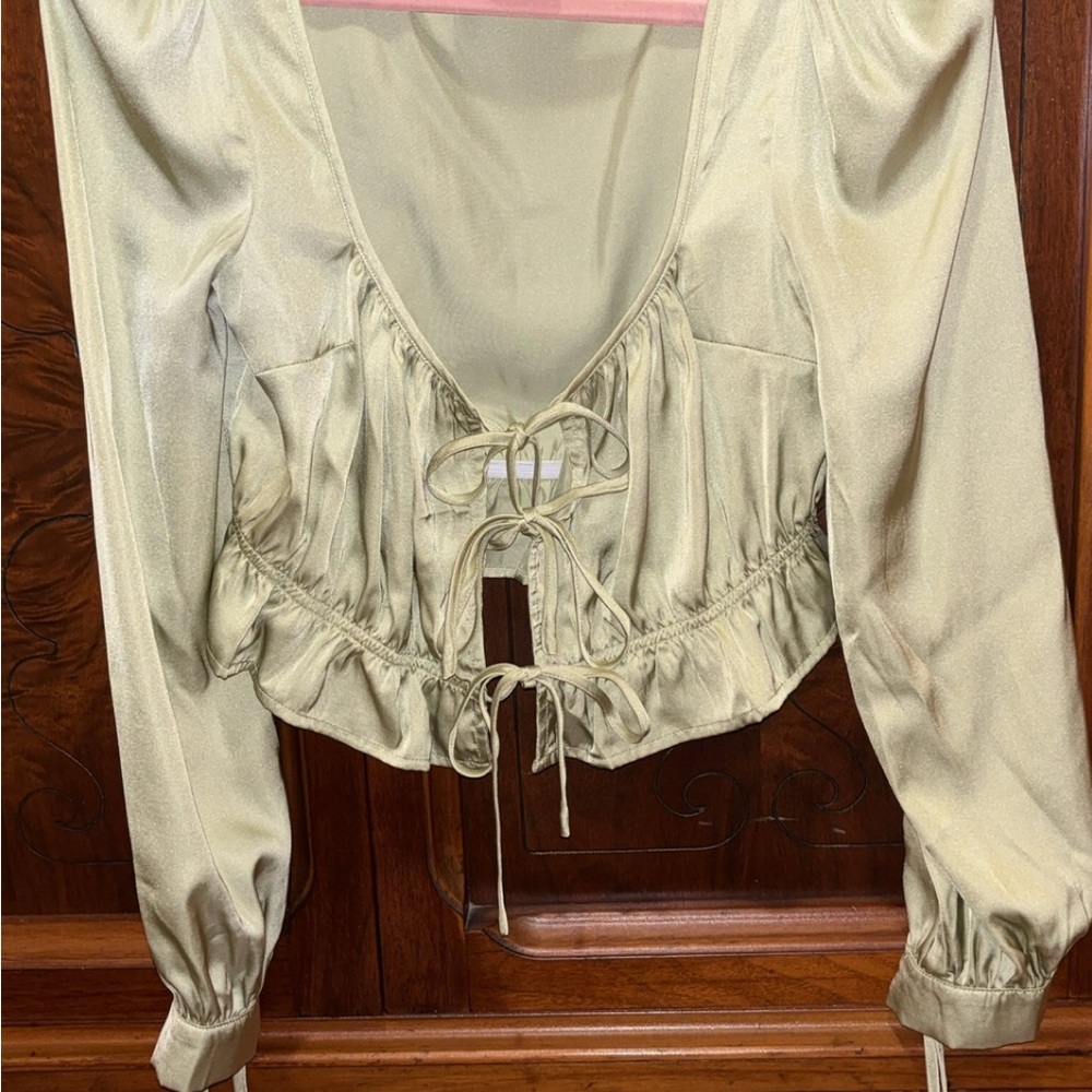 Chic Green Women's Blouse with Tie-Front